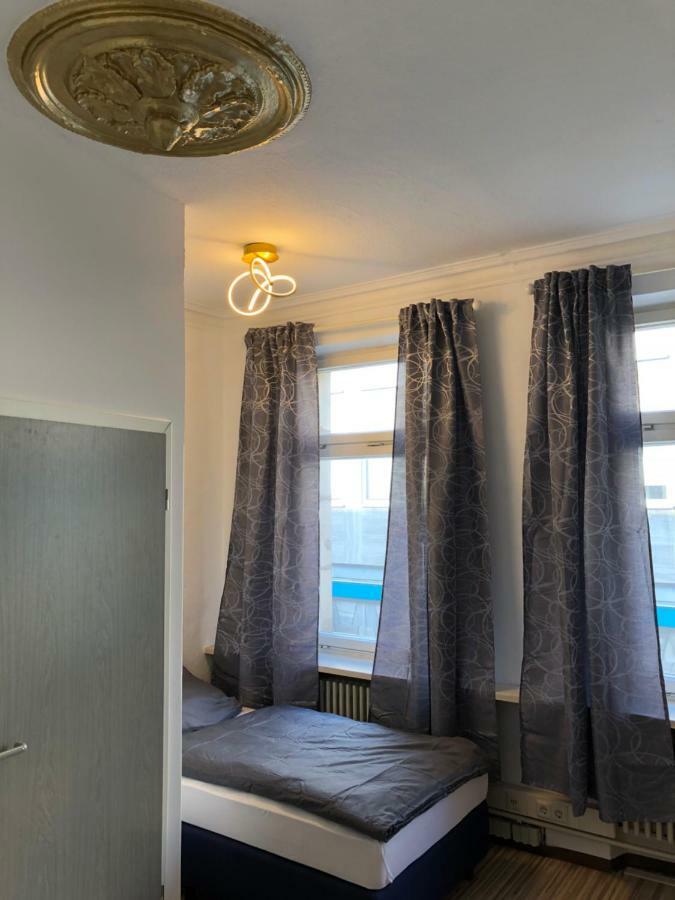 Downtown City - Privaterooms Fürth Kültér fotó